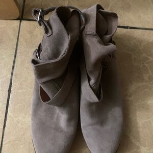 Lucky Brand Suede Ankle Booties - Taupe New